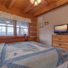 Отель Moose Crossing - Three Bedroom Cabin, фото 5