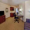 Отель Country Inn & Suites by Radisson, Des Moines West, IA, фото 4
