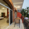 Отель Traditional Sierra Leon Oceanfront Rooms, фото 11