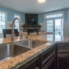 Отель Lake Street Townhome, фото 14