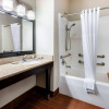 Отель La Quinta Inn & Suites by Wyndham Roswell, фото 9