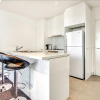 Отель MJ Shortstay Bank Apartments, фото 10