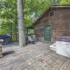 Отель Cozy Cabin Between Gatlinburg & Pigeon Forge W/ Hot Tub 1 Bedroom Cabin by Redawning, фото 14