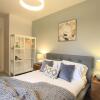 Отель Cabot Mews Apartment 5 в Filton