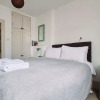 Отель Stylish Town Centre Apartments, фото 6