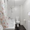 Отель 1 Bedroom Apartment in Notting Hill Accommodates 3, фото 15