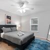 Отель Stylish 2BR Near UT Highland Evonify, фото 1