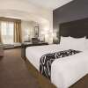Отель La Quinta Inn & Suites by Wyndham Karnes City - Kenedy, фото 3