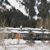 Отель JHRL - Snow Ridge #5 - Slopeside Mountain Lodge Decor, close walk to the base в Тетоне Виллидже