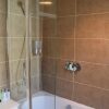 Отель 2 Bedroom Property in Tooting, фото 9
