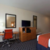 Отель Holiday Inn Express & Suites North Hollywood, фото 5
