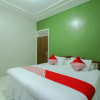 Отель OYO 1361 Singosari Family Residence, фото 8