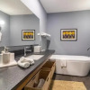 Отель JavierInn Suites, фото 1