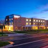 Отель Fairfield Inn & Suites by Marriott Madison Verona в Вероне