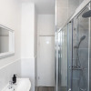 Отель Charming 4-bed Guest House in Salford, фото 11