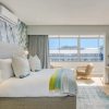 Отель Exquisite Apartment in Mouille Point near to Golf Course, фото 22