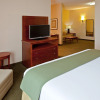 Отель Holiday Inn Express Hotel & Suites Bedford, an IHG Hotel, фото 5