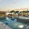 Отель Montecito Luxe 3-villa Retreat w Pool Courtyard, фото 15
