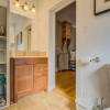 Отель Downtown Practical & Pet-friendly Easy & Sensible, фото 15