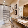 Отель New 3bdr Luxury -fireplace,on-site Parking,kids Ski Free 3 Bedroom Townhouse by RedAwning, фото 20