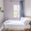 Отель Sophisticated 1Bd Flat Near Clapham, фото 5