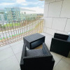 Отель Luxury Flat with Parking & Large Terrace, фото 1