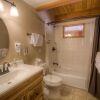 Отель The Bass Chalet 3 Bedroom Home by RedAwning, фото 6