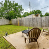 Отель Waxahachie Townhome w/ Fire Pit: 3 Mi to Downtown!, фото 16