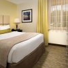 Отель Candlewood Suites Richmond-South, an IHG Hotel, фото 18