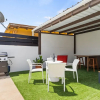 Отель Brand NEW Central Modern Ground Studio With Pool, фото 14