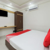 Отель OYO 12544 Varcity Twin Towers, фото 6