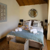 Отель Suites by Bella Vista - Historic Guesthouse, фото 6