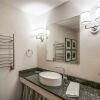 Отель Upper Canyon Lodge - Four Bedroom Cabin with Hot Tub, фото 10