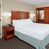 Отель Holiday Inn Express Hampton - Coliseum Central, an IHG Hotel, фото 3