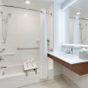 Отель Holiday Inn Express & Suites San Antonio NW near SeaWorld, фото 8