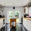 Отель Headington Orchard - 3 Bedroom House Parking Garden, фото 11