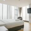 Отель Scenic and Spacious 1BR Apartment L'Avenue Pancoran, фото 3