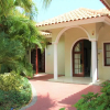 Отель Modern Holiday Home Near Mambo Beach in Willemstad, фото 1