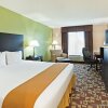 Отель Holiday Inn Express & Suites Reidsville, фото 2