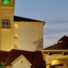 Отель La Quinta Inn & Suites # 988 в Окале