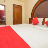 Отель OYO 10435 Star Deluxe Lodge, фото 2