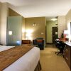 Отель Comfort Suites Saskatoon, фото 33