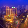 Отель Holiday Inn Express Bozhou City Center, фото 1