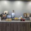 Отель Quality Inn & Suites, фото 11