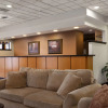 Отель HomeTowne Studios by Red Roof & Conference Center Cortland, фото 2