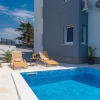 Отель Villa Star 5 a centrally located ap. with a pool, фото 1