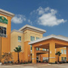 Отель La Quinta Inn & Suites by Wyndham Jourdanton - Pleasanton, фото 1