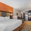 Отель Best Western Plus Chateau Fort St. John, фото 4