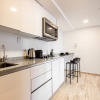 Отель Casai Brand New Studio in Perfect Location!, фото 4