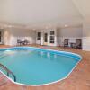 Отель Country Inn & Suites by Radisson, Dayton South, OH, фото 12